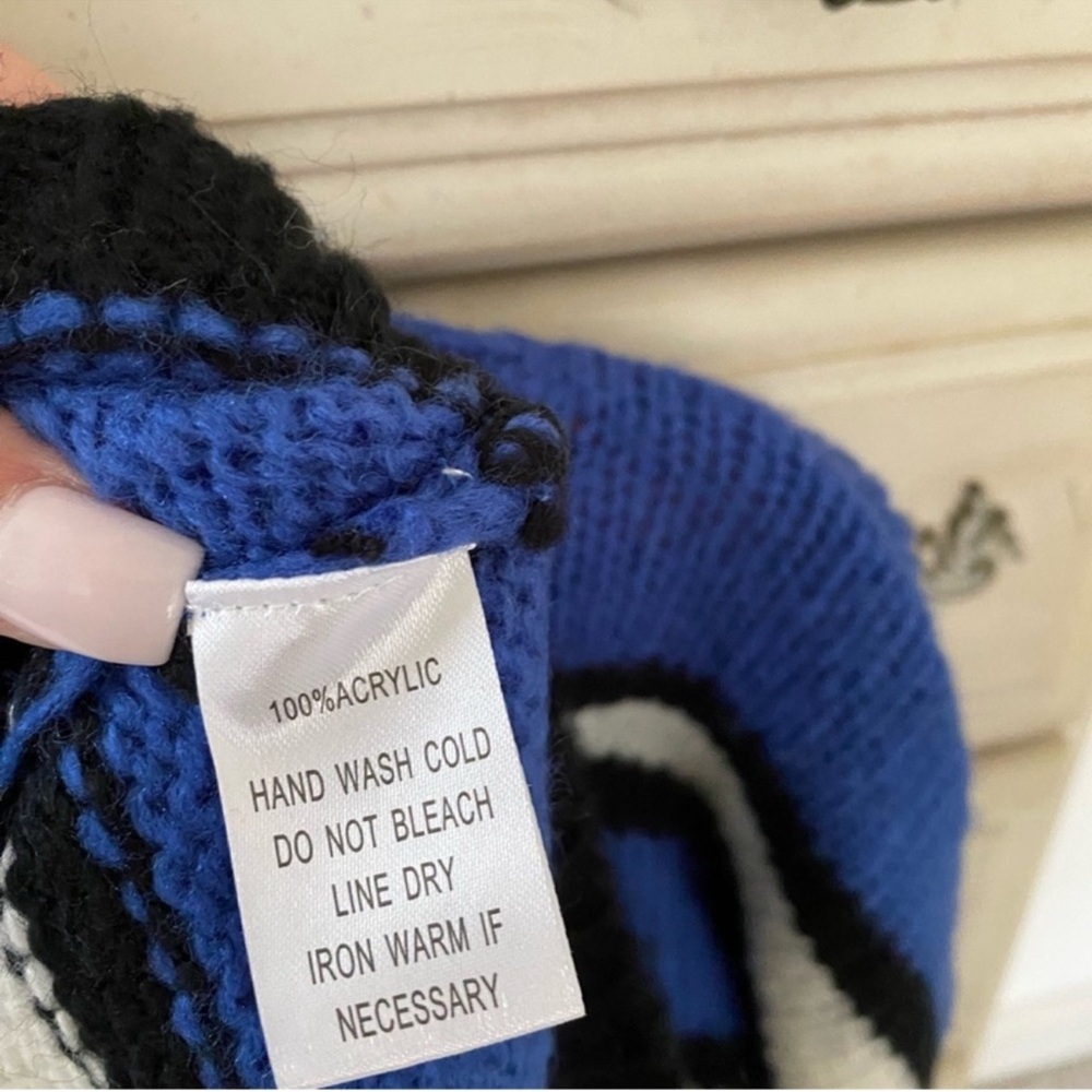 Vici Blue Striped Sweater - Picture 4 of 4